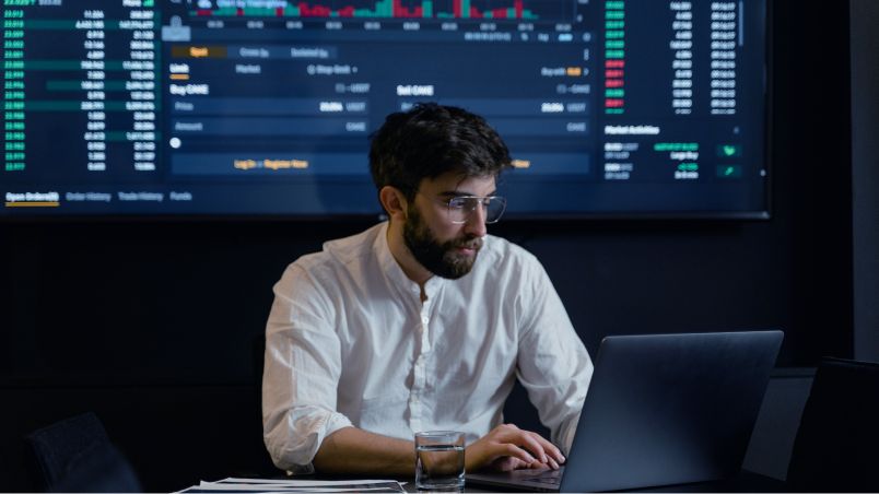 Man using notebook